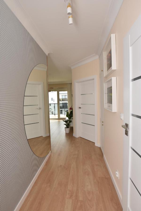 Apartament Nr 50, 2 Sypialnie, Wygodny Parking Podziemny Thorn Exterior foto