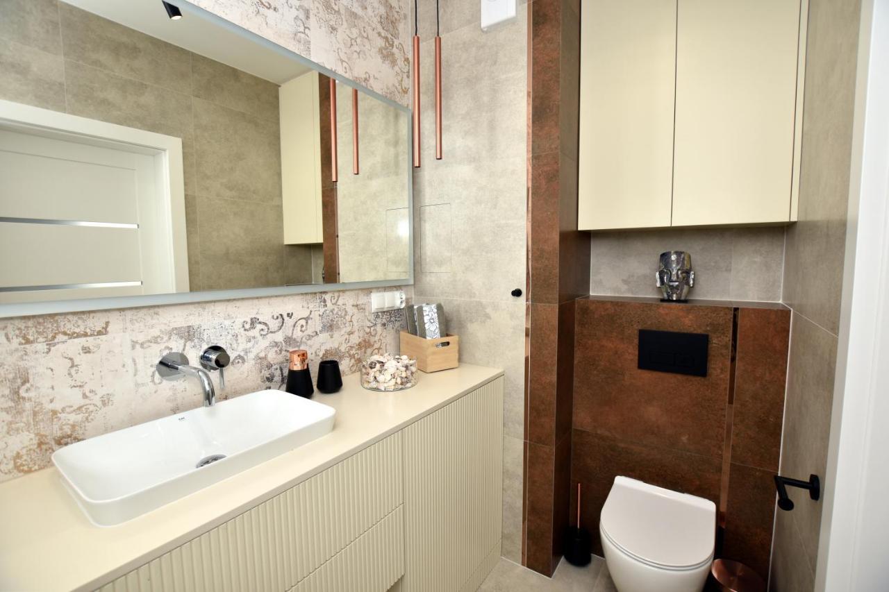 Apartament Nr 50, 2 Sypialnie, Wygodny Parking Podziemny Thorn Exterior foto