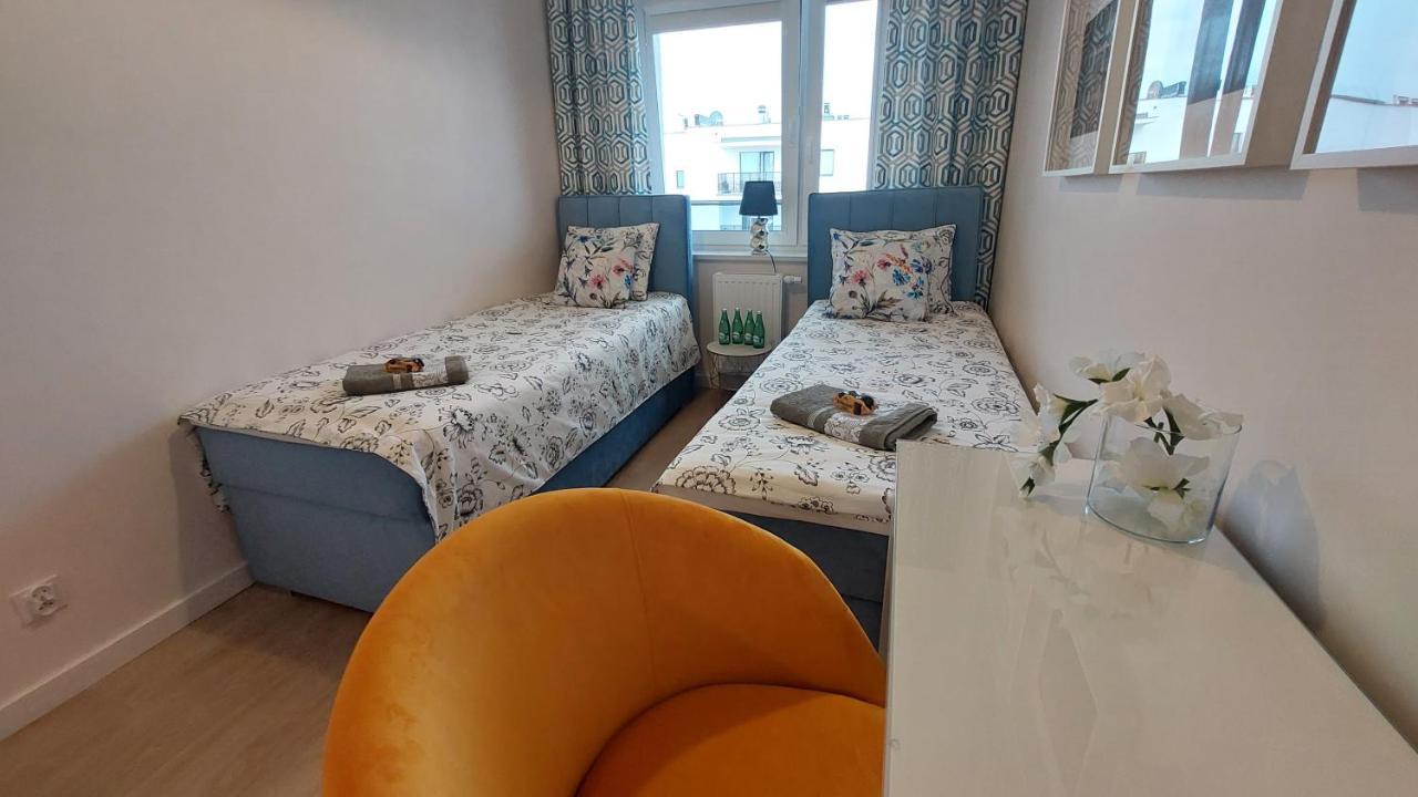 Apartament Nr 50, 2 Sypialnie, Wygodny Parking Podziemny Thorn Exterior foto