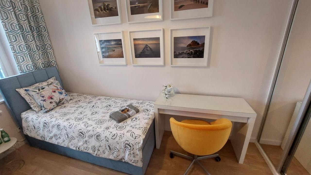 Apartament Nr 50, 2 Sypialnie, Wygodny Parking Podziemny Thorn Exterior foto